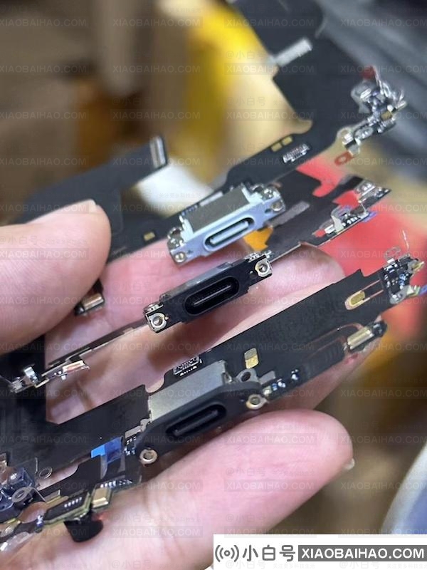 苹果 iPhone 15 系列 USB-C 组件更多细节照片曝光